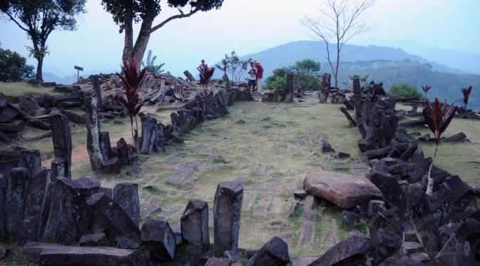 Salah satu teras yang ada di areal situs Gunung Padang di Kampung Cimanggu, Cianjur, Jawa Barat, (19/9/2014). (/Helmi Fithriansyah)