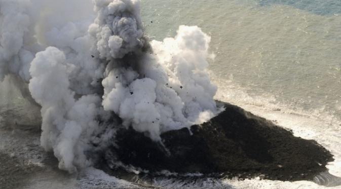 Gunung Ontake Jepang meletus (Reuters)