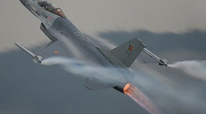 F16 Fighting Falcon