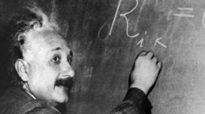 Albert Einstein adalah ilmuwan yang berbahasa Jerman (BBC)