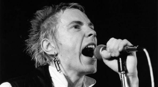 Vokalis grup band punk Sex Pistols, John Lydon (musictimes.com)