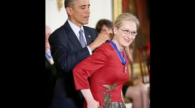 Presiden Barack Obama dan Meryl Streep (dok. UsWeekly)