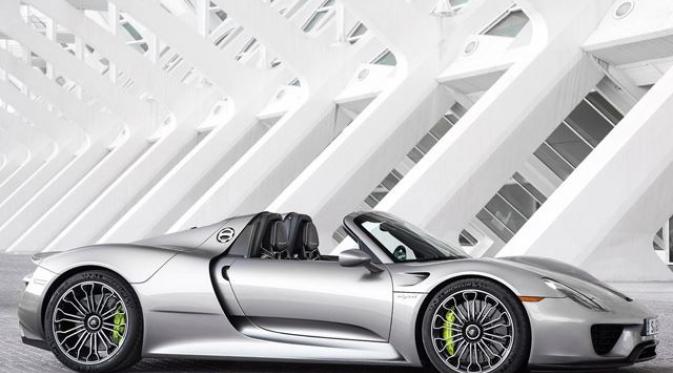 Mengintip Dapur Produksi Mobil Hibrida Porsche 918 Spyder