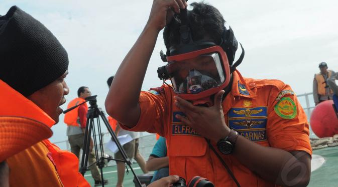 Kesiapan Tim Penyelam Saat Pencarian Korban AirAsia QZ8501