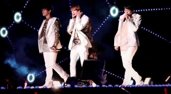 JYJ yang tergabung dalam Jaejoong, Yoochun dan Yoochun dianggap mengubah dominasi musik di Korea Selatan (foto: Nate)