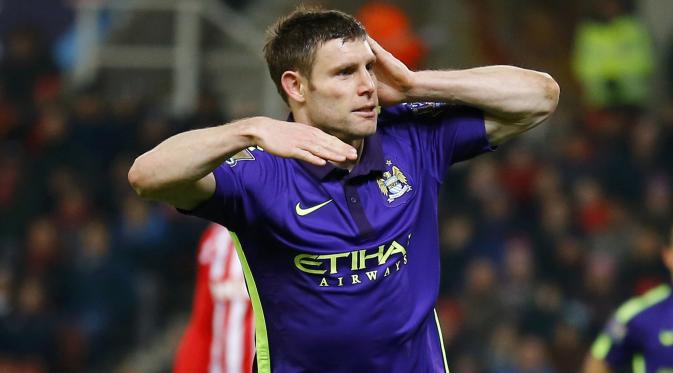 Gelandang Manchester City James Milner dilaporkan berniat untuk bermain di klubnya saat ini lebih lama.