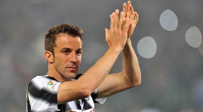 Tahun 1993, Juventus membeli Alessandro Del Piero. Secara bertahap, ia berkembang menjadi sebuah ikon klub Juventus dan dipuja oleh pendukung klub asal Turin tersebut. Ia telah mengemas 290 gol. (AFP Photo).