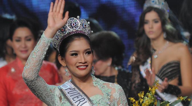 Setelah dinobatkan menjadi Putri Indonesia 2015, Anindya Kusuma Putri harus menunda skripsinya lagi.