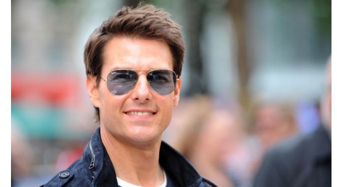 Tom Cruise jalani syuting Mission: Impossible 5 di London (foto: mstarz.com)