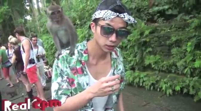 Wooyoung yang pernah berlibur ke Bali seorang diri membuat rekan-rekanya dari 2PM Iri. Seperti apa ceritanya?
