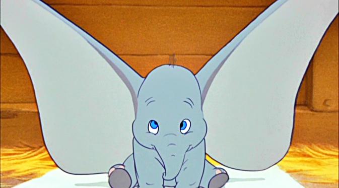 Tim Burton akan menyutradarai Dumbo dari naskah tulisan Ehren Kruger yang menciptakan skenario di beberapa film Transformers.