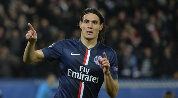 Penyerang PSG, Edinson Cavani, salah satu penyerang yang sudah lama jadi incaran MU.(AFP/Miguel Medina)