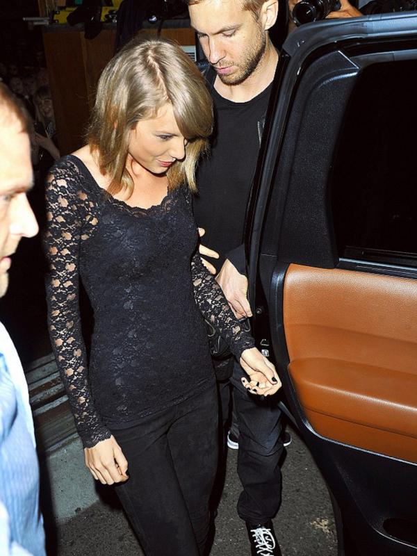 Calvin Harris dan Taylor Swift tak malu lagi mengumbar kemesraan di depan umum. Seperti apa ceritanya?