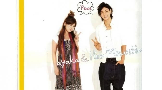 Berkat album, penyanyi Ayaka membuktikan kepada publik Jepang bahwa ia dan suaminya, Mizushima Hiro adalah pasangan suami-istri harmonis.