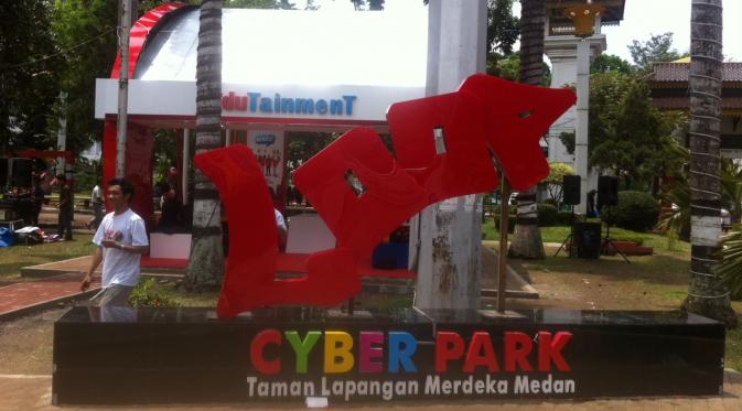 Selain meluncurkan Telkomsel 4G LTE di Medan, Telkomsel juga meresmikan Cyber Park.