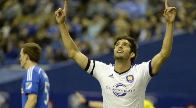 Orlando City SC midfielder Kaka celebrates after scoring a goal against the Montreal Impact during the first half at the Olympic Stadium. Mandatory Credit: Eric Bolte-USA TODAY Sports