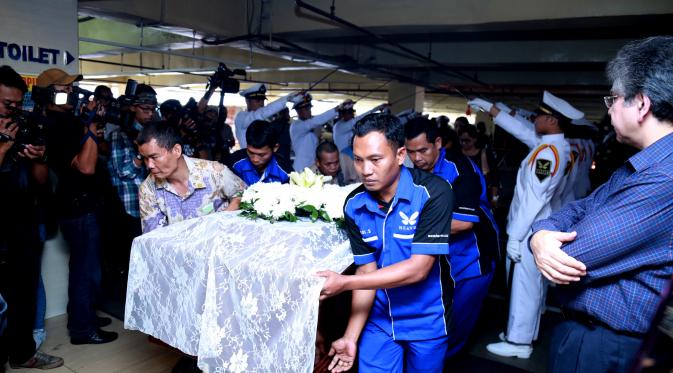 Suasana Kremasi Alm. James Sahertian (Wimbarsana/bintang.com)