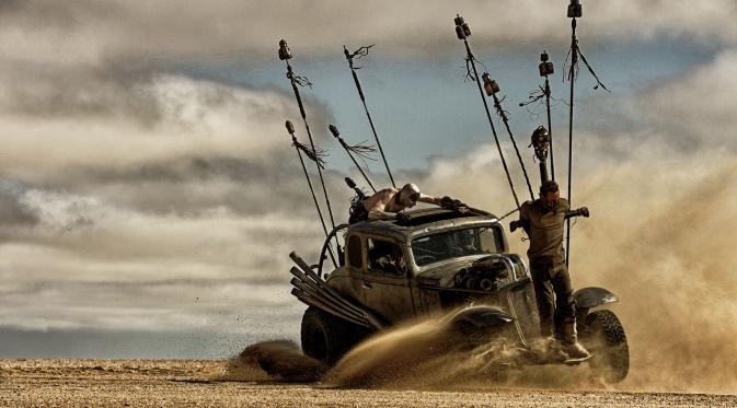 Cuplikan adegan di tiga film klasik Mad Max ditampilkan dalam trailer baru untuk Mad Max: Fury Road.