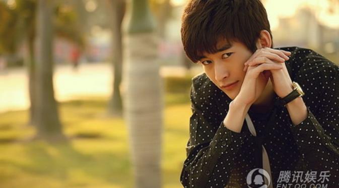 Jang Han atau Zhang Han yang memerankan karakter yang pernah diperankan Lee Min Ho dalam Boys Over Flowers versi Mandarin.