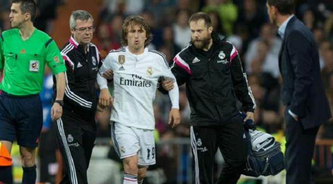Luka Modric Cedera saat Kontra Malaga.  (Getty Images)