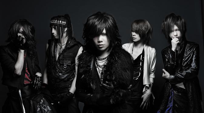 Para personel band visual kei Sadie menjelaskan keputusan mereka untuk rehat setelah 10 tahun berkarya di industri musik Jepang.