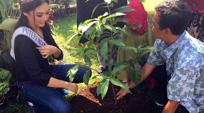 Puteri Indonesia Lingkungan 2015, Chintya Fabyola melakukan aksi tanam pohon