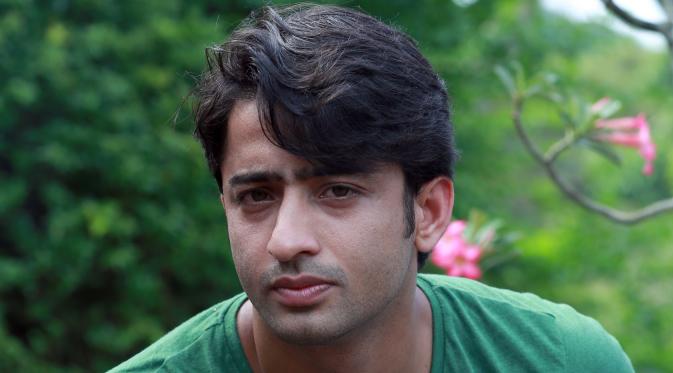 Shaheer mengaku sudah terbiasa kehujanan saat syuting sinetron 'Cinta di Langit Taj Mahal'. Foto: M. Akrom Sukarya/Bintang.com