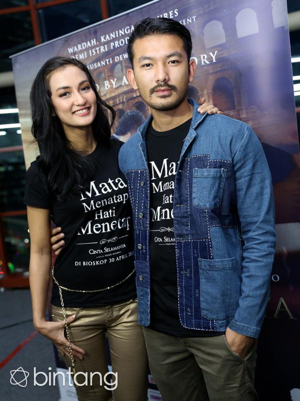 Atiqah Hasiholan bersama sang suami, Rio Dewanto. (Galih W. Satria/Bintang.com)