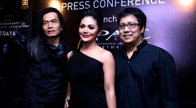 Erwin Gutawa dan Jay Subiakto turut merancang konser Traya milik Krisdayanti (Foto: Wimbarsana/Bintang.com)