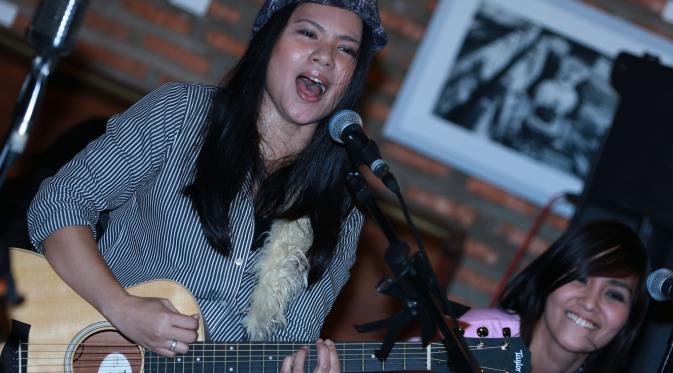 Tere ajak kaum perempuan bersuara lewat musik. (Foto: M. Akrom Sukarya/Bintang.com)