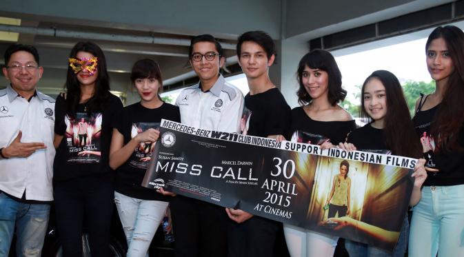 Marcell Darwin dan Susan Sameh dalam rangkaian promosi film 'Miss Call'. (M. Akrom Sukarya/bintang.com)