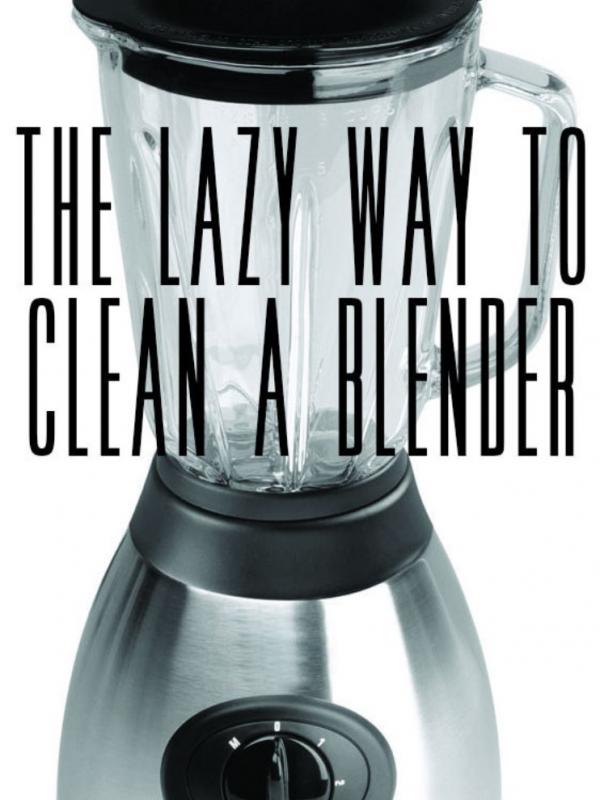 Blend sabun untuk membersihkan blender itu sendiri (Via: asksarah.com.au)