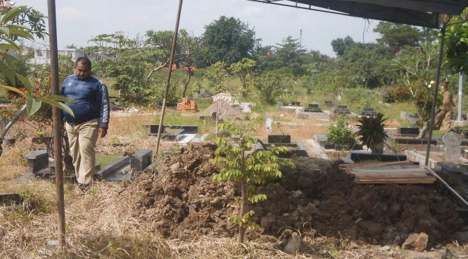 Sesuai permintaan terakhirnya, sebuah liang kubur telah disiapkan untuk terpidana mati Martin Anderson di Bekasi. (Rahmat Hidayat/Liputan6.com)