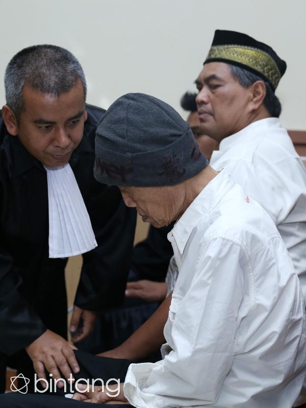 Saat Sidang Putusan Tessy menerima vonis majelis hakim.(Galih W. Satria/bintang.com)