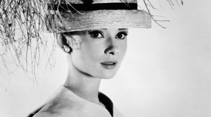Kecantikan mendiang Audrey Hepburn (www.gentside.com)