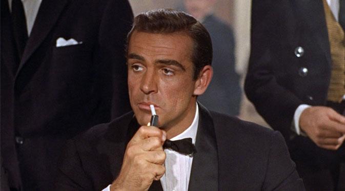 Sean Connery sebagai Bond (via www.007james.com)