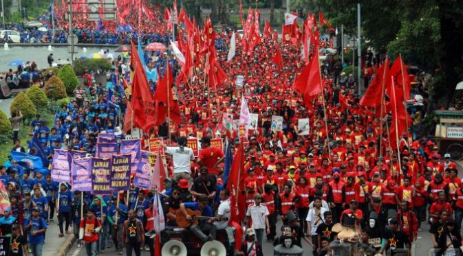 Tuntutuan Hari Buruh Internasional (May Day)