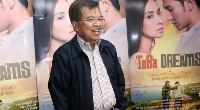 Jusuf Kalla menonton film Toba Dreams. (Foto: Galih W.Satria/Bintang.com)