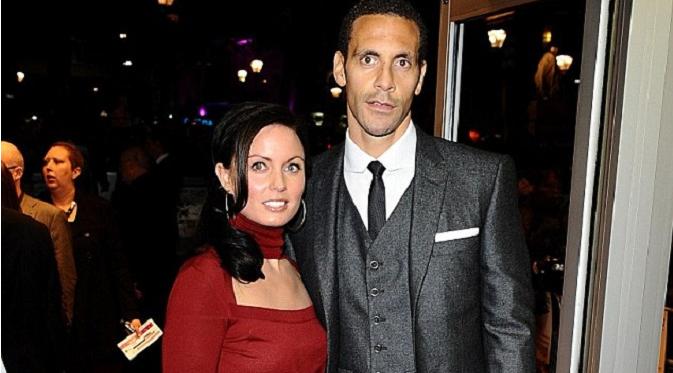 Rio Ferdinand saat masih bersama Rebecca Ellison (Daily Mail)