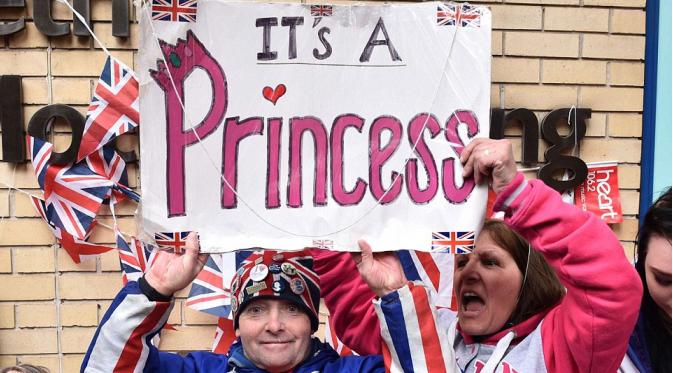 Warga Inggris Merayakan kelahiran anak Kate Middleton