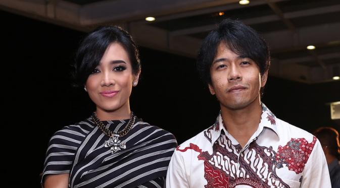 Dea Ananda dan Ariel Nidji (Galih W. Satria/bintang.com)