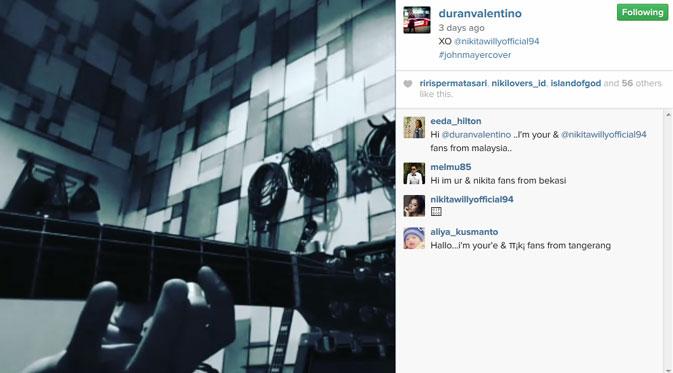 Lantunan gitar Duran Valentino untuk Nikita Willy (via Instagram.com/Duran 