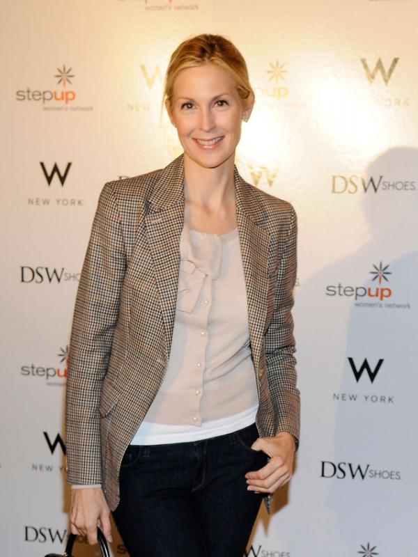 Enam tahun lamanya Kelly Rutherford memperebutkan hak asuh anaknya (aceshowbiz.com)