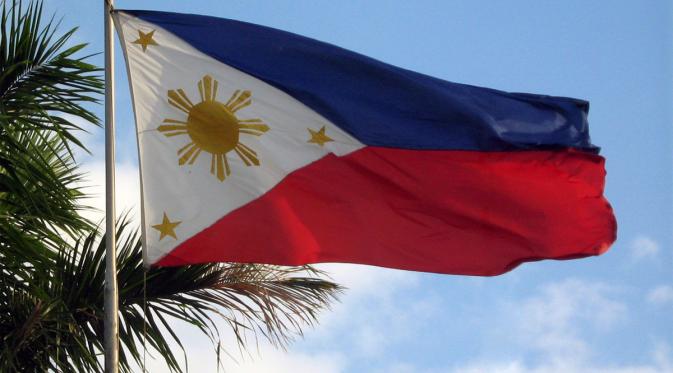 Filipina (Via: en.wikipedia.org)
