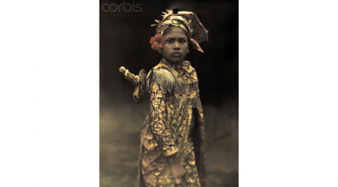 Mari bernostalgia dengan masyarakat Bali di taun 1920-an.