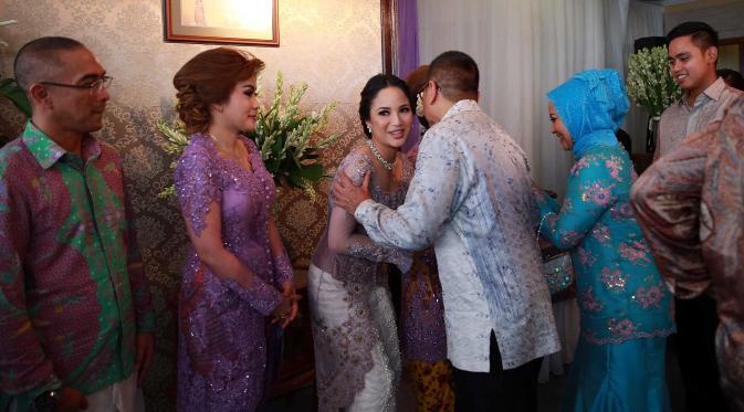 Suasana acara lamaran Chacha Frederica dan Dico. (Deki Prayoga/Bintang.com)