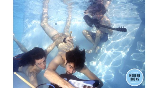 Foto langka Nirvana | via: modernrocksgallery.com