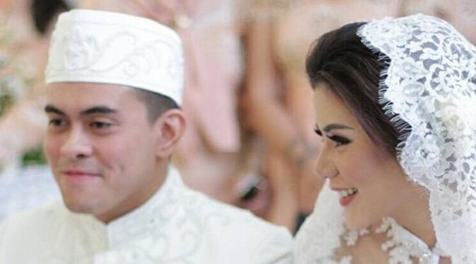 Cynthia Ramlan menikah dengan Elang Tjokro. (Instagram @ollaramlanaufar)