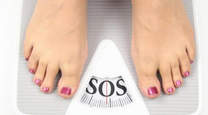 Ketika kamu mulai phobia berat badan. (Via: health.com)