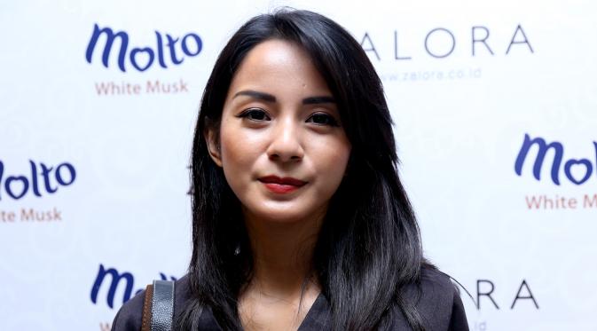 Kirana Larasati terkenal setelah membintangi sinetron Azizah yang ditayangka SCTV. (Wimbarsana/Bintang.com)